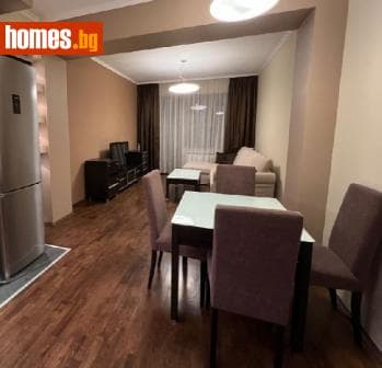 Тристаен, 78m²