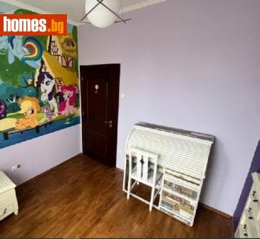 Тристаен, 78m²