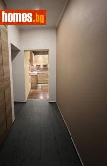 Тристаен, 78m²