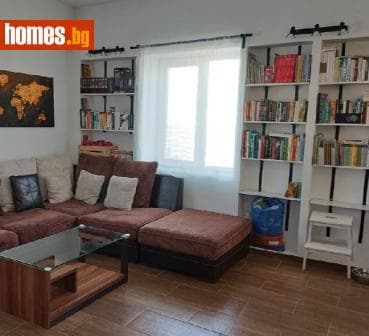 Тристаен, 91m²