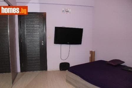 Тристаен, 140m²