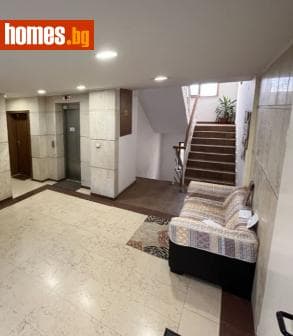 Тристаен, 120m²