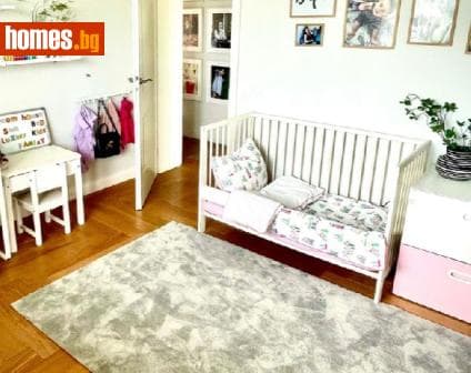 Тристаен, 86m²