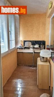 Тристаен, 85m²