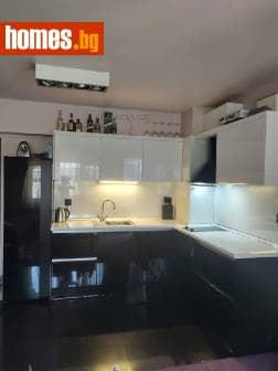 Тристаен, 86m²