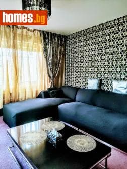Тристаен, 86m²