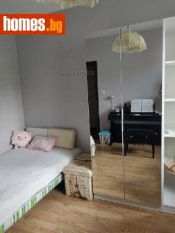 Тристаен, 86m²
