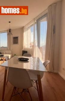 Тристаен, 96m²