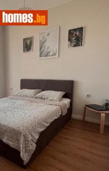 Тристаен, 96m²