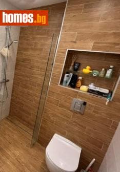 Тристаен, 96m²