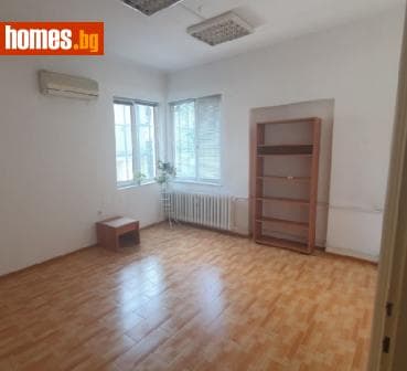 Тристаен, 134m²