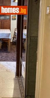 Тристаен, 87m²