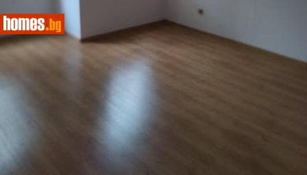 Тристаен, 100m²