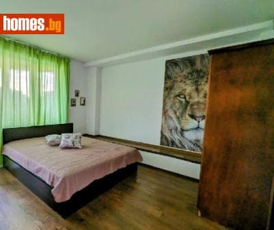 Тристаен, 85m²
