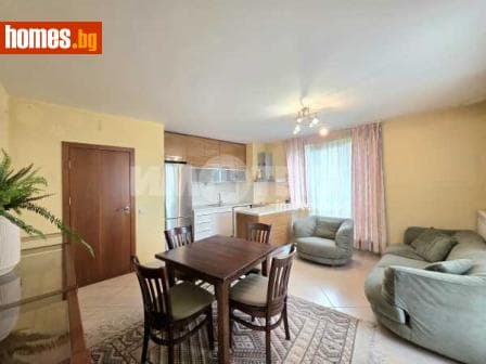 Тристаен, 90m²