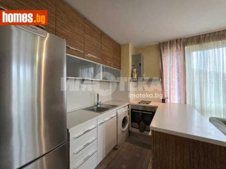 Тристаен, 90m²