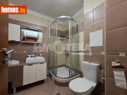 Тристаен, 90m²