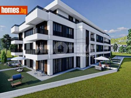 Тристаен, 106m²