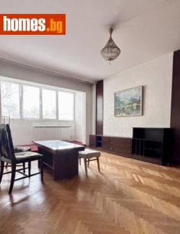 Тристаен, 88m²