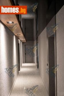 Тристаен, 92m²
