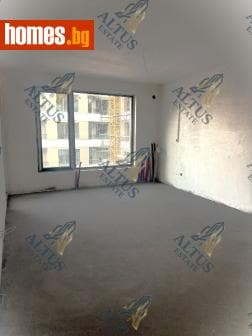 Тристаен, 92m²