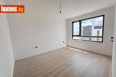 Тристаен, 100m²