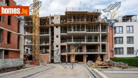 Тристаен, 94m²