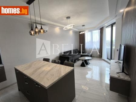 Тристаен, 111m²