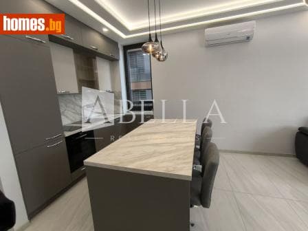 Тристаен, 111m²