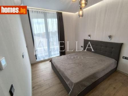 Тристаен, 111m²