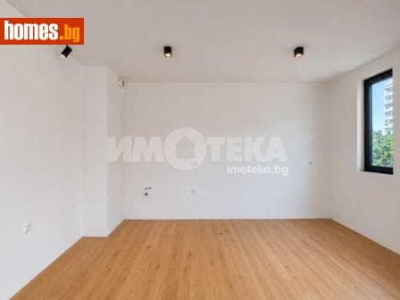 Тристаен, 130m²