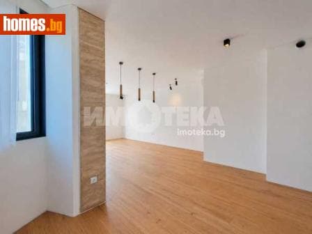 Тристаен, 130m²