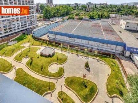 Тристаен, 125m²