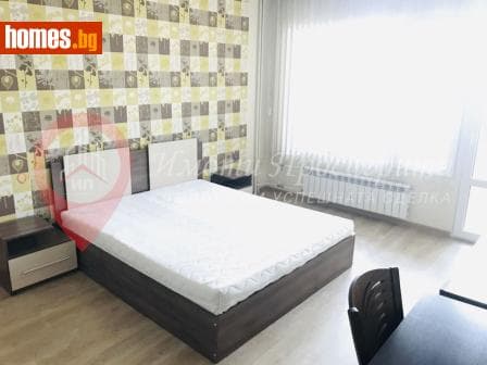 Тристаен, 60m²