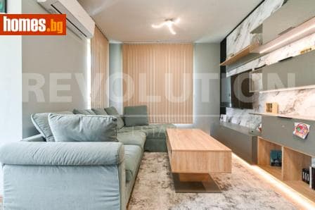 Тристаен, 88m²