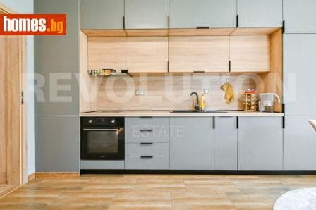 Тристаен, 88m²