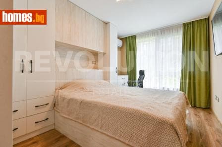 Тристаен, 88m²