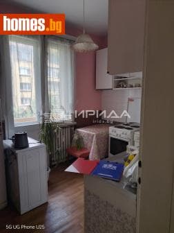 Тристаен, 80m²