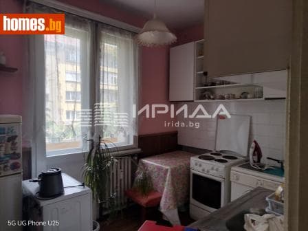 Тристаен, 80m²
