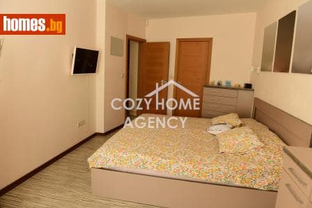 Тристаен, 80m²