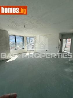 Тристаен, 95m²