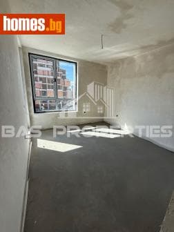 Тристаен, 95m²