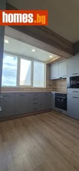 Тристаен, 70m²