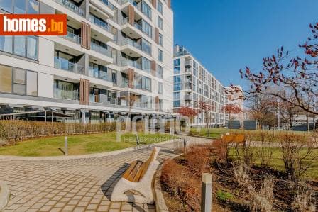 Тристаен, 114m²