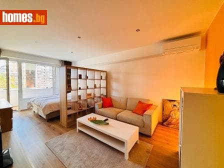 Тристаен, 66m²