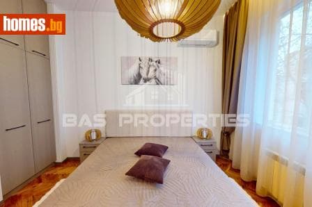 Тристаен, 90m²