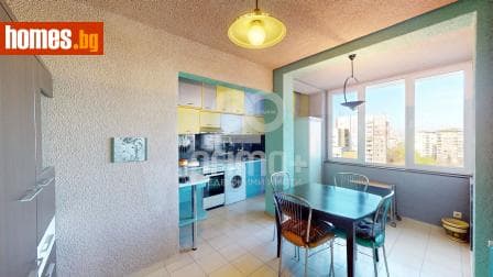 Тристаен, 92m²