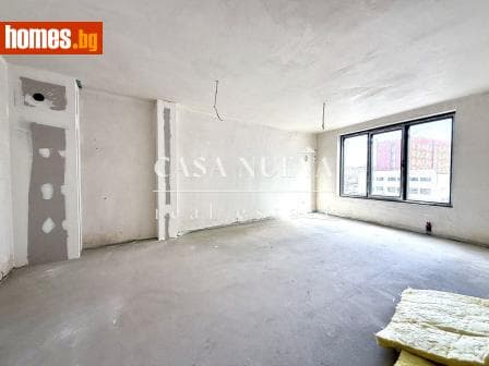 Тристаен, 90m²