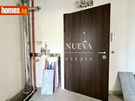 Тристаен, 90m²