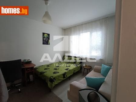 Тристаен, 78m²